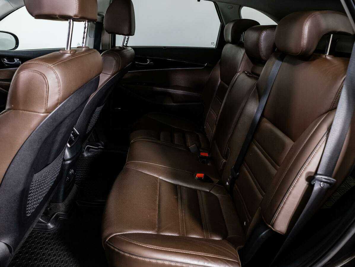 Купить Kia Sorento с пробегом. Фото: #9