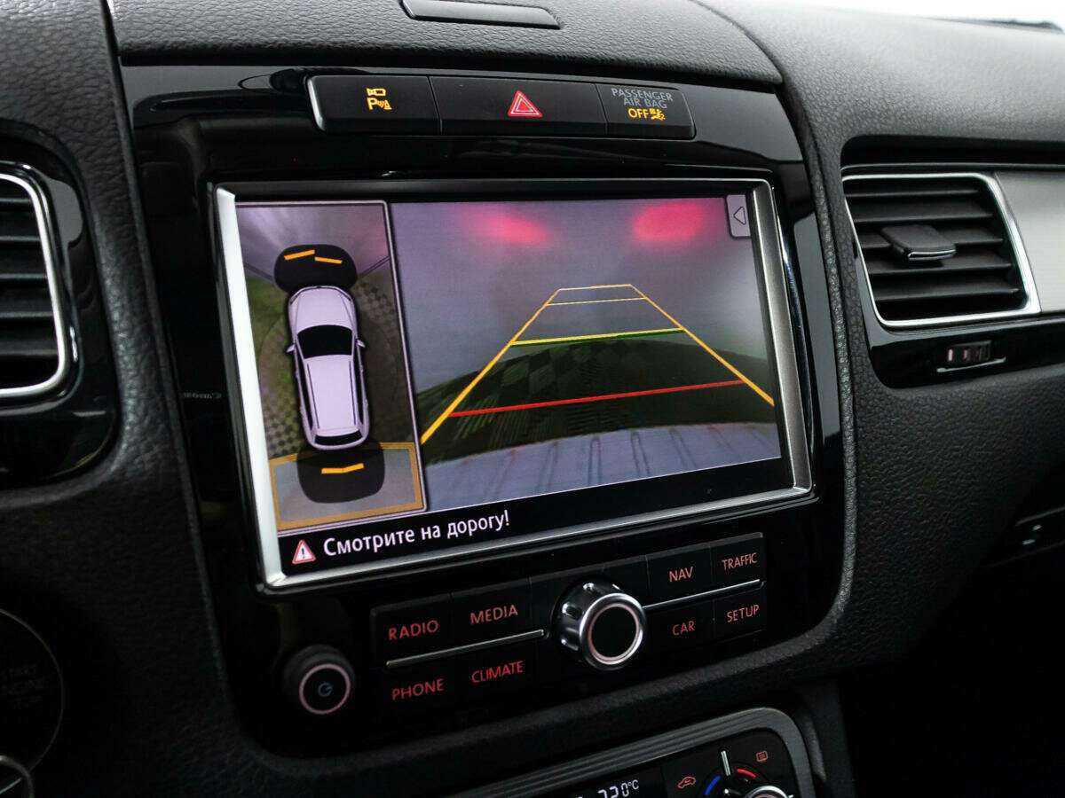 Купить Volkswagen Touareg с пробегом. Фото: #16