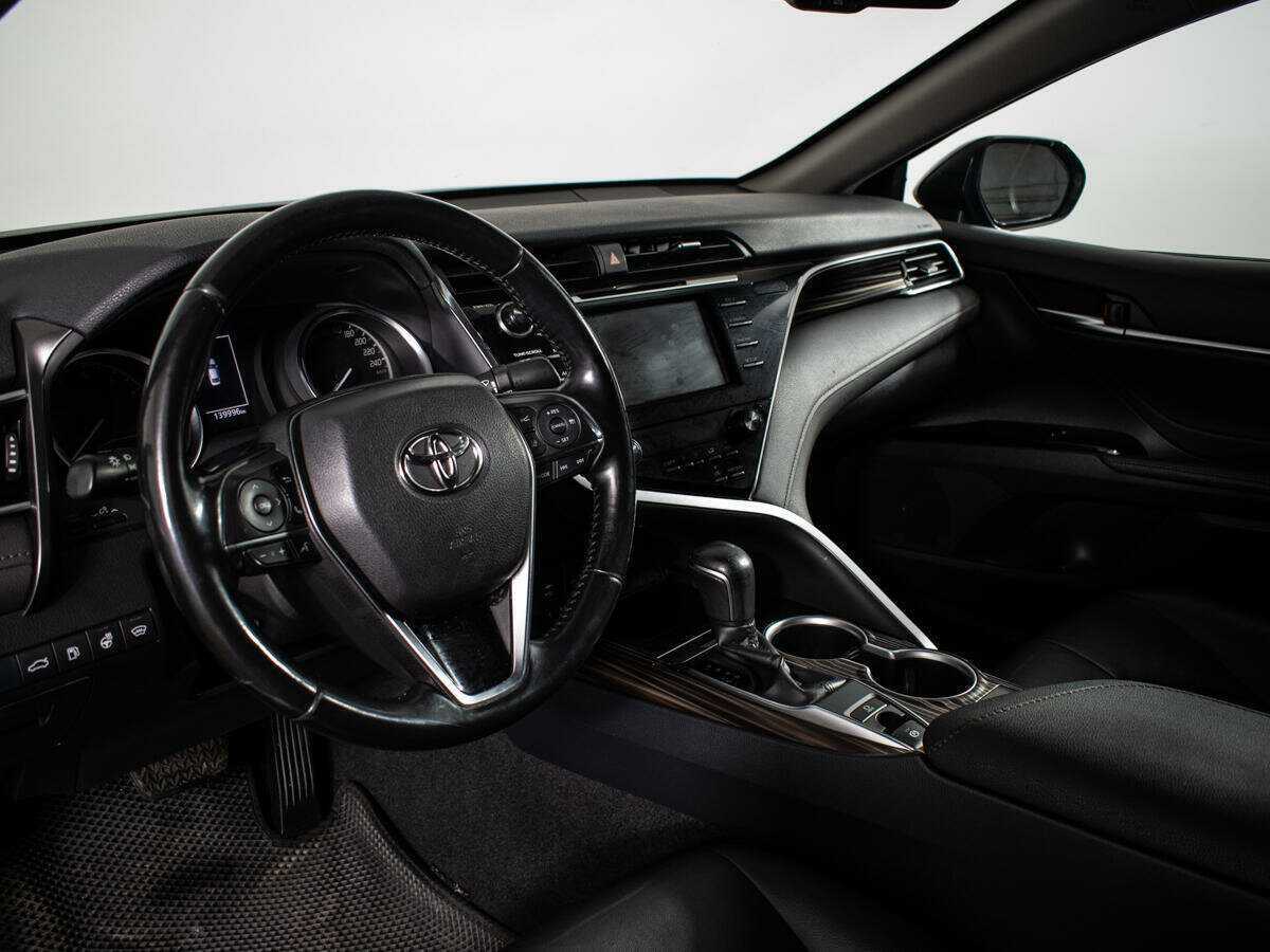 Купить Toyota Camry с пробегом. Фото: #12