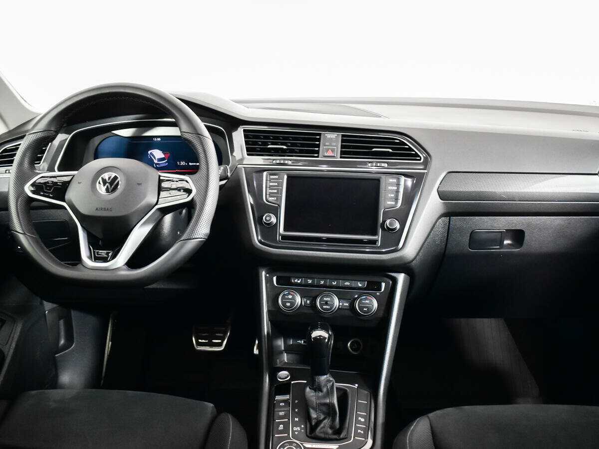 Купить Volkswagen Tiguan с пробегом. Фото: #11