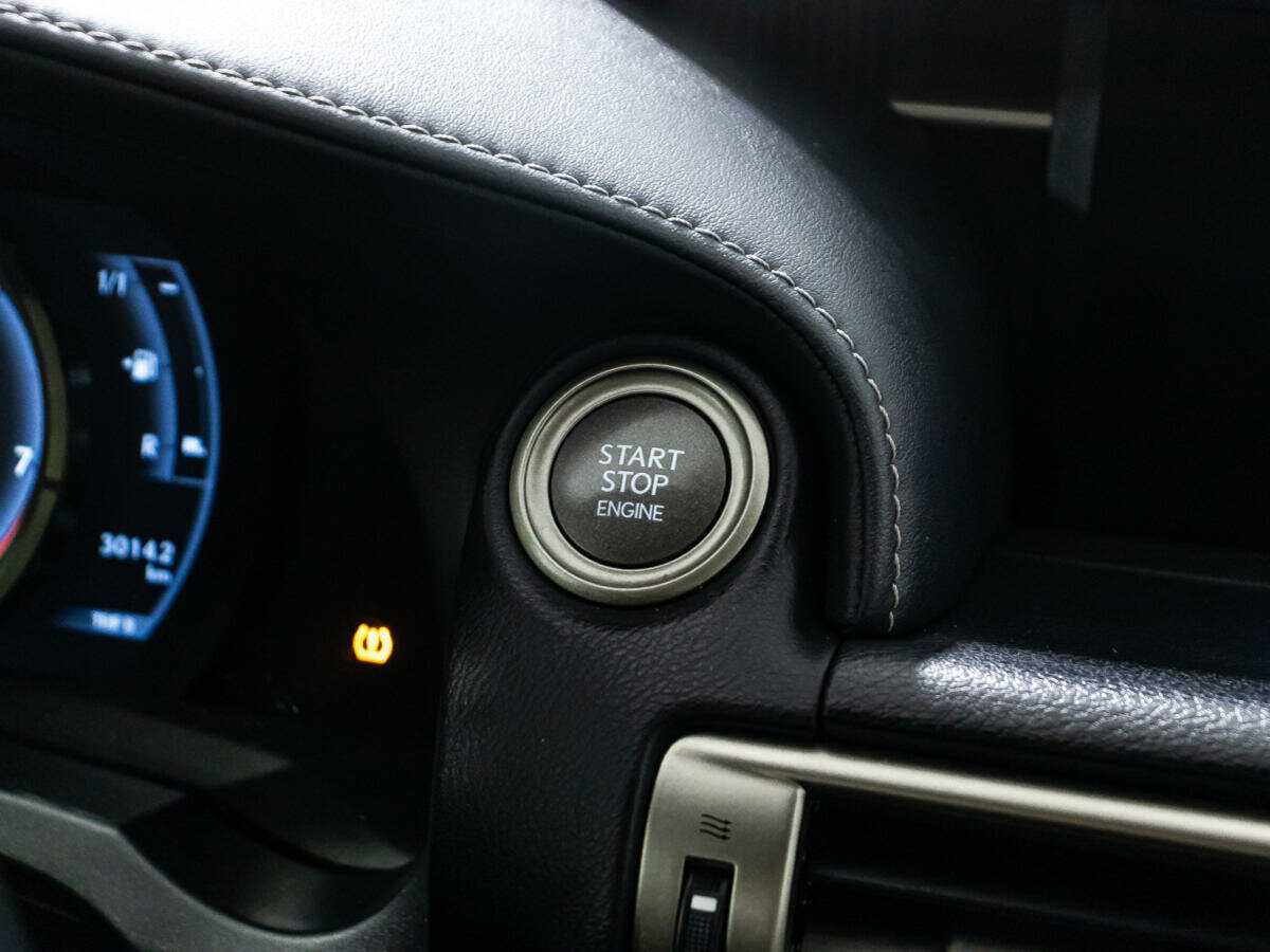 Купить Lexus IS с пробегом. Фото: #17