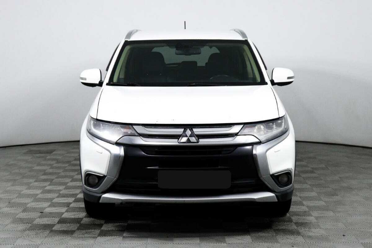 Купить Mitsubishi Outlander с пробегом. Фото: #1