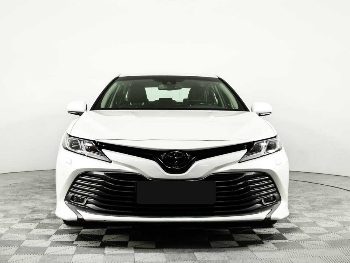 Купить Toyota Camry с пробегом. Фото: #1