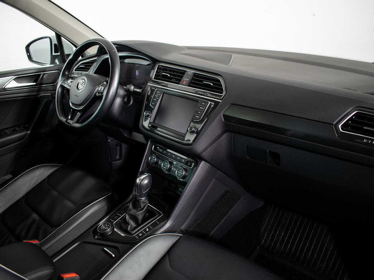 Купить Volkswagen Tiguan с пробегом. Фото: #8
