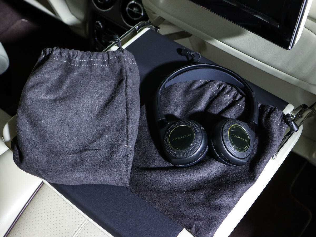 Купить Jaguar XJ с пробегом. Фото: #20