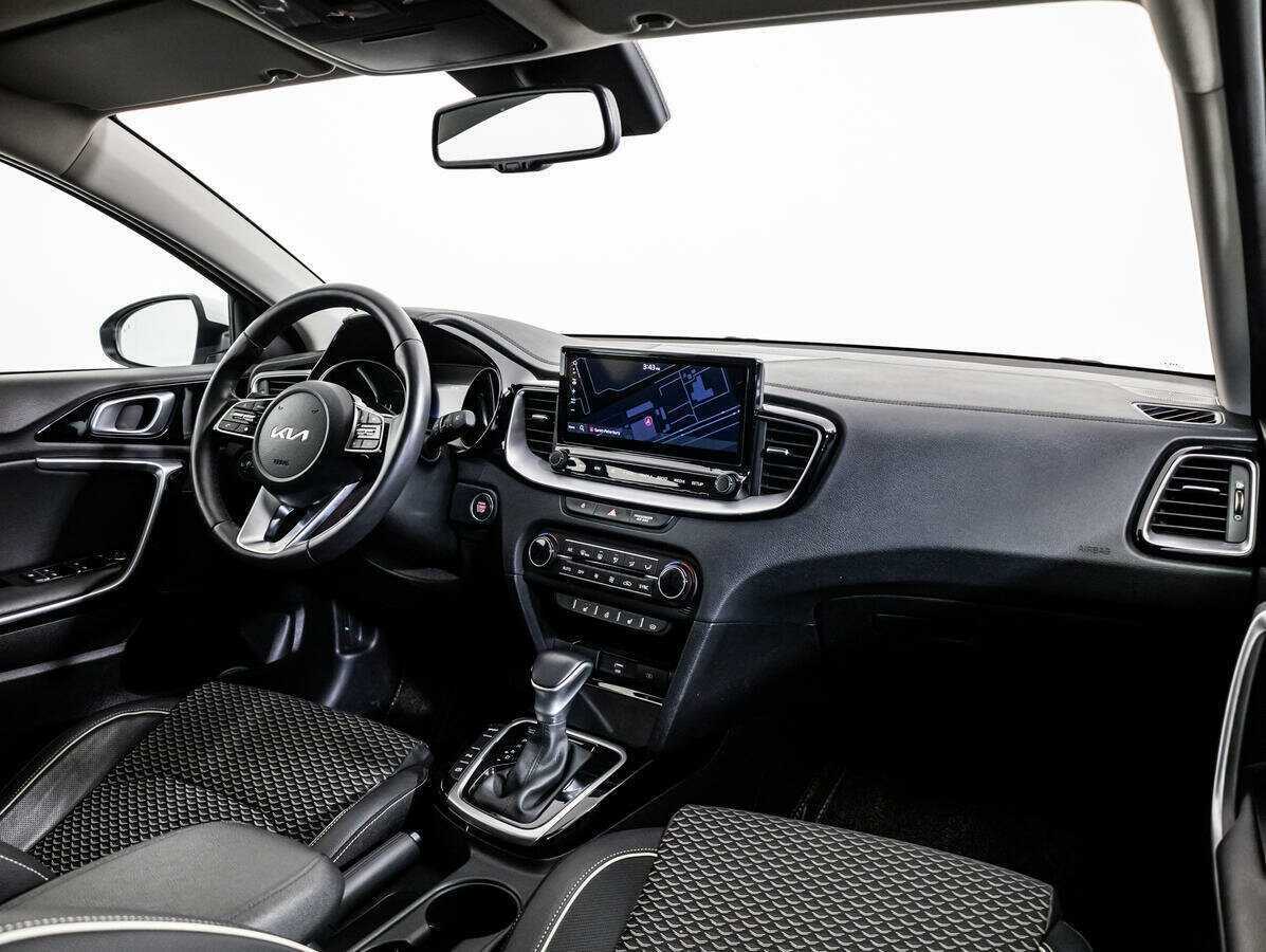 Купить Kia Ceed с пробегом. Фото: #10