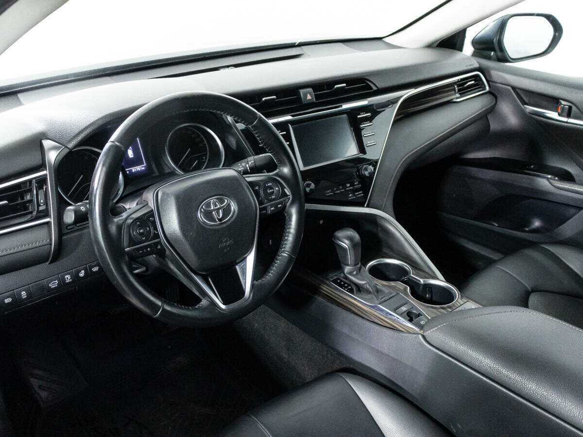 Купить Toyota Camry с пробегом. Фото: #10