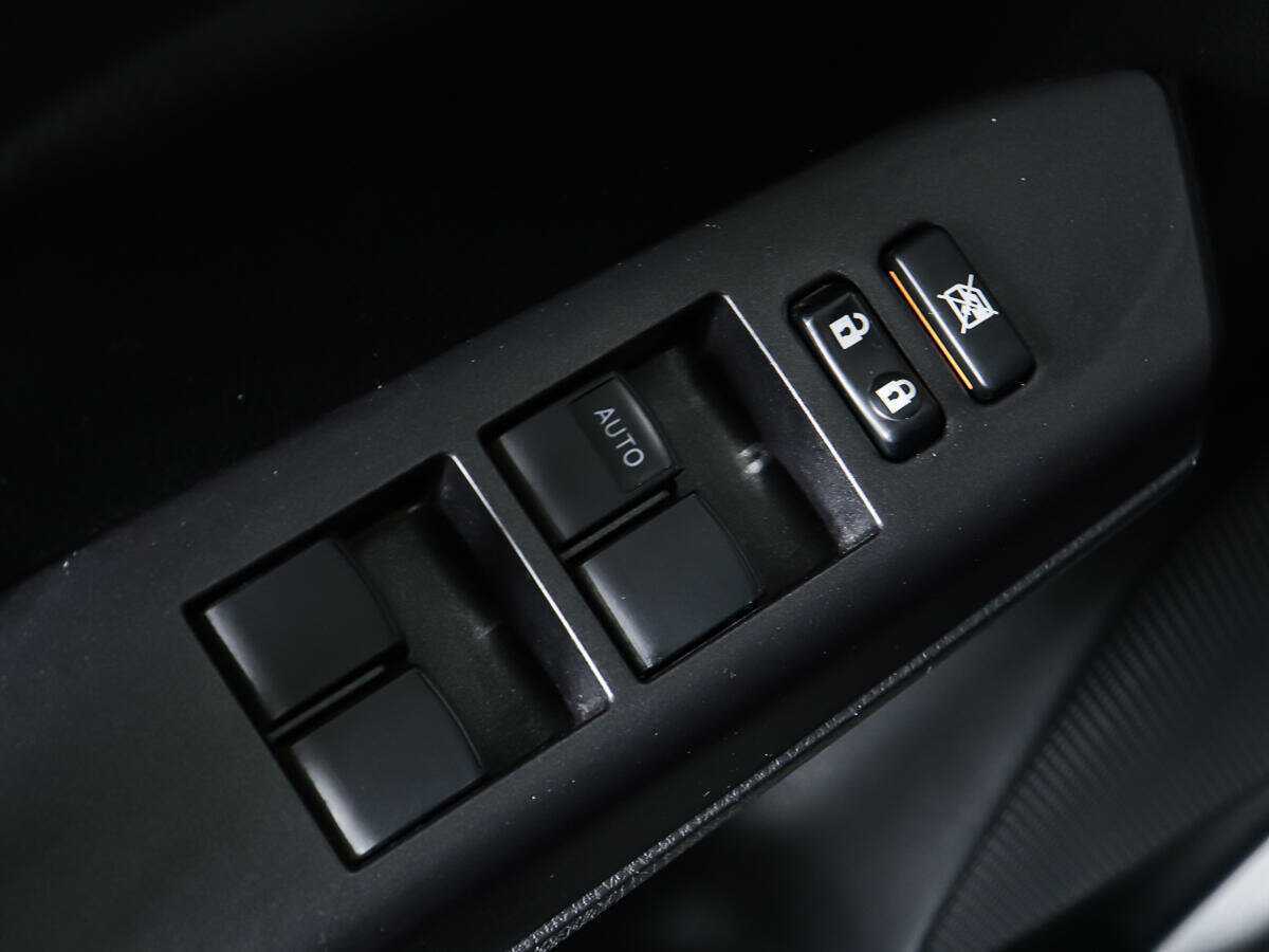 Купить Toyota RAV4 с пробегом. Фото: #15