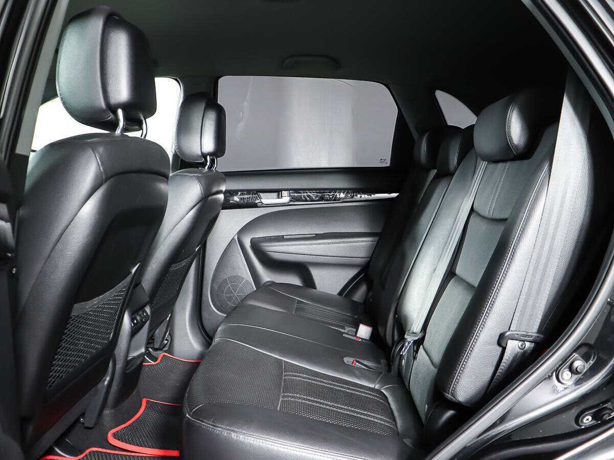 Купить Kia Sorento с пробегом. Фото: #9