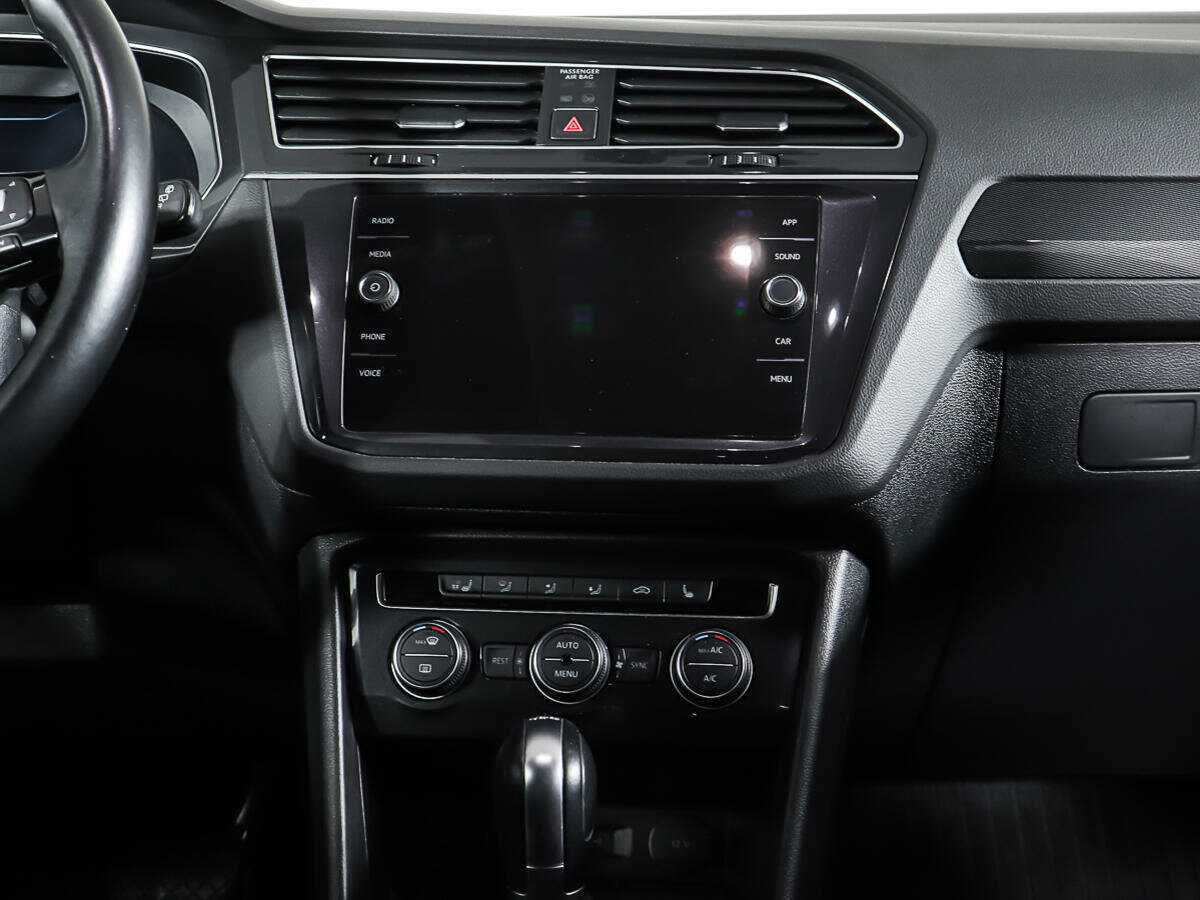 Купить Volkswagen Tiguan с пробегом. Фото: #11