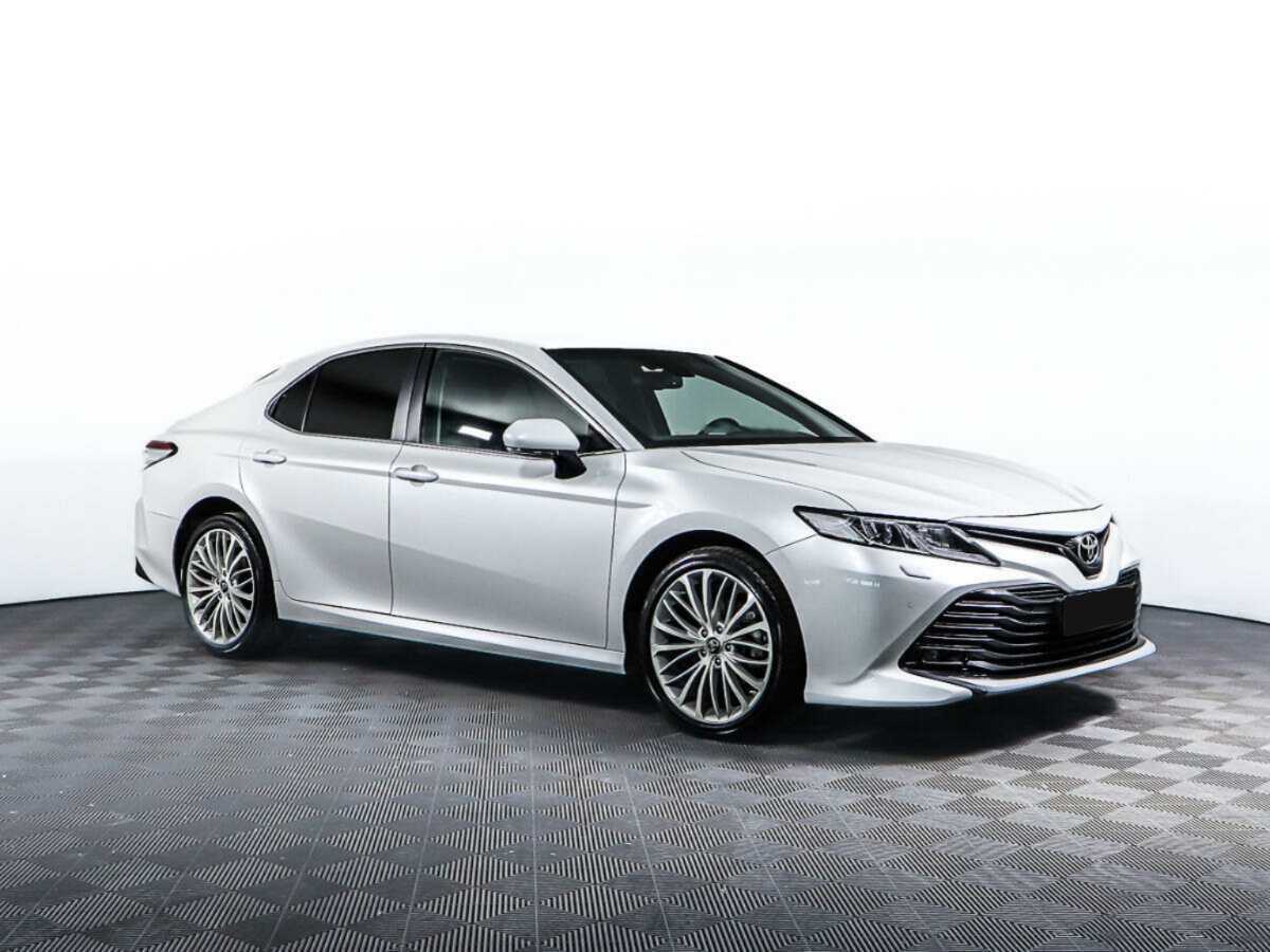 Купить Toyota Camry с пробегом. Фото: #2