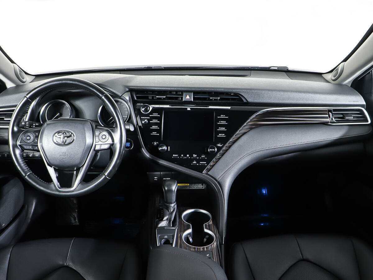 Купить Toyota Camry с пробегом. Фото: #10
