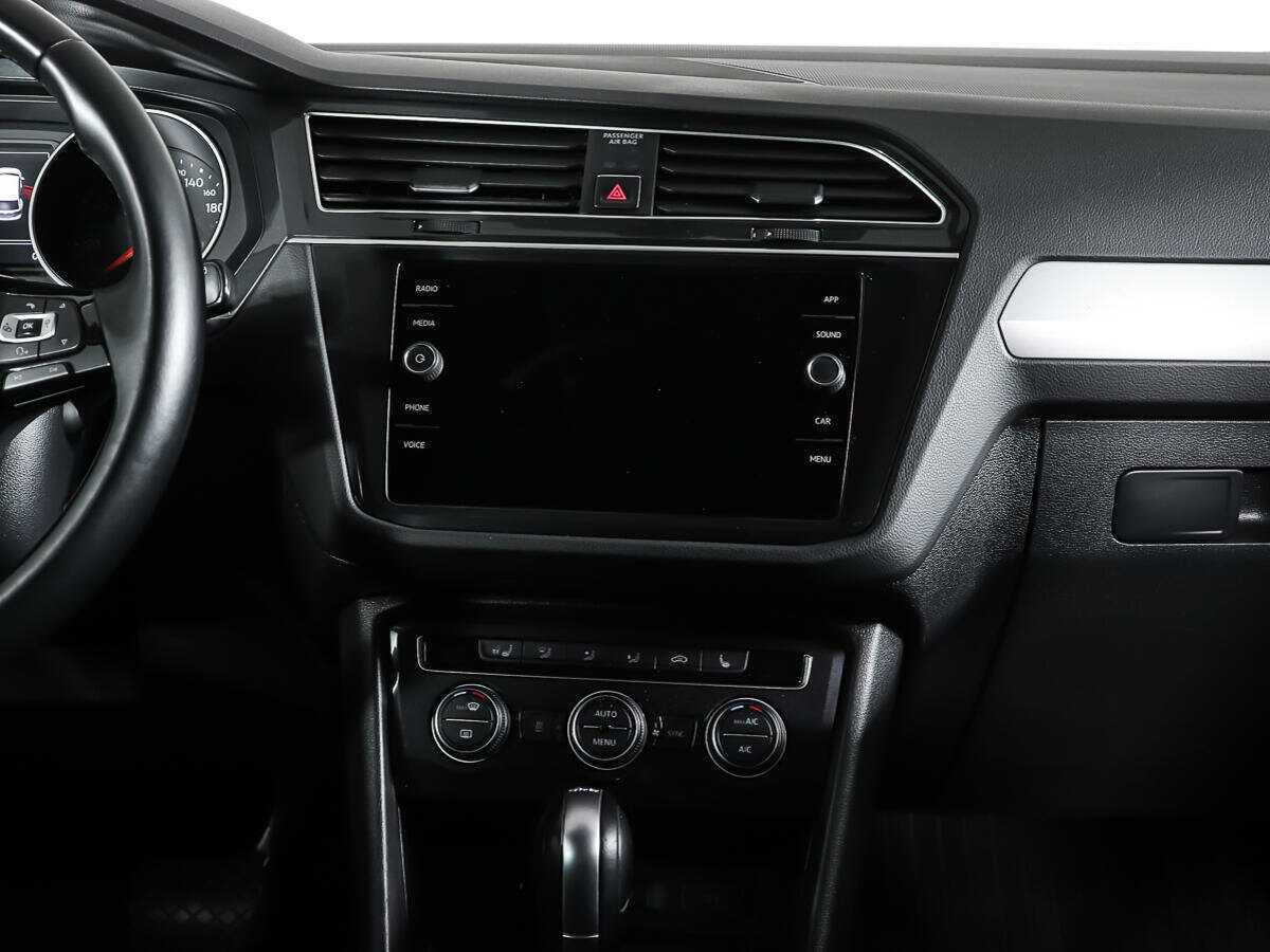 Купить Volkswagen Tiguan с пробегом. Фото: #10