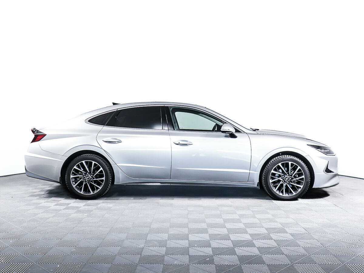 Купить Hyundai Sonata с пробегом. Фото: #3