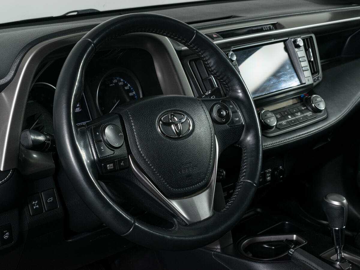 Купить Toyota RAV4 с пробегом. Фото: #13