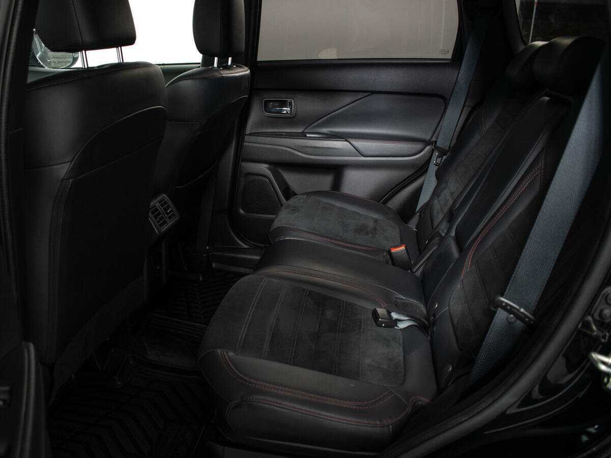 Купить Mitsubishi Outlander с пробегом. Фото: #7