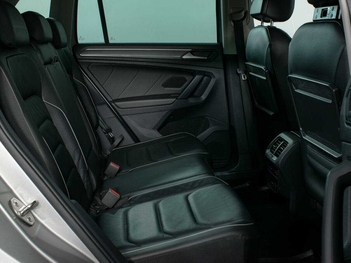 Купить Volkswagen Tiguan с пробегом. Фото: #14