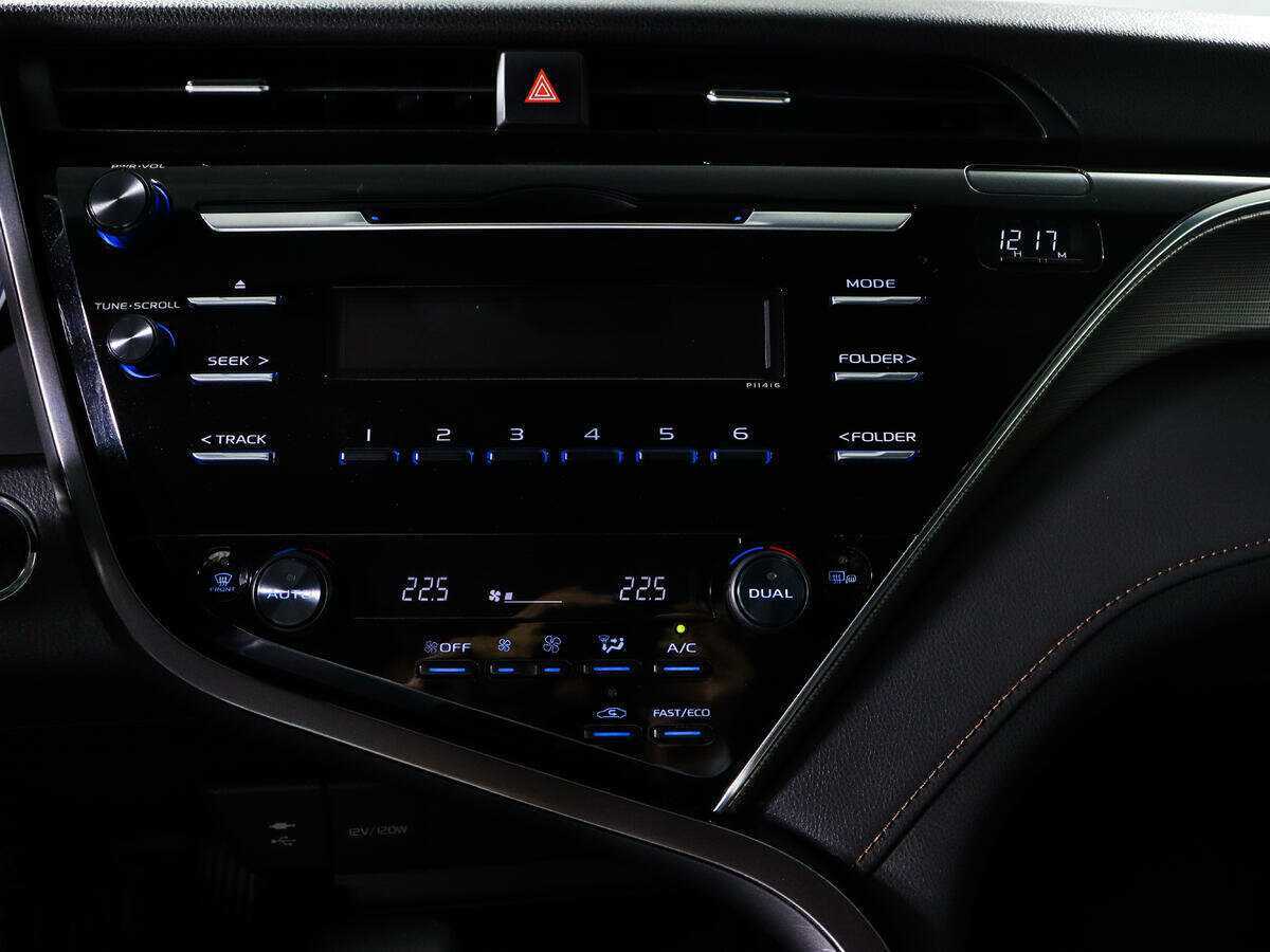 Купить Toyota Camry с пробегом. Фото: #12