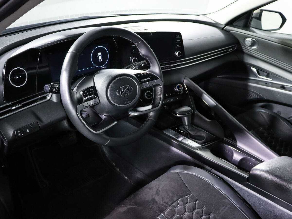 Купить Hyundai Elantra с пробегом. Фото: #13