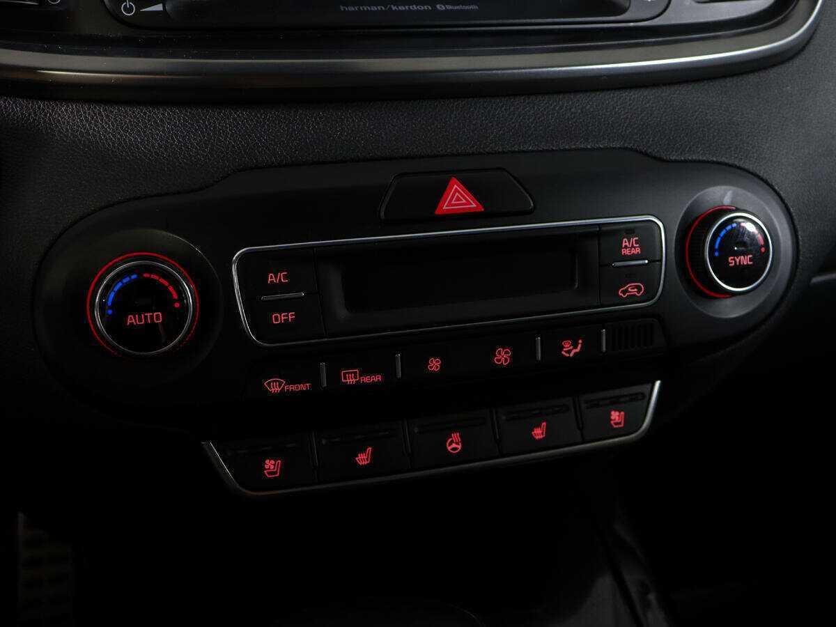 Купить Kia Sorento с пробегом. Фото: #27