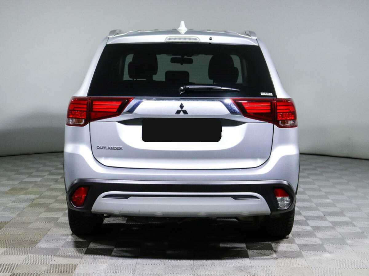 Купить Mitsubishi Outlander с пробегом. Фото: #4