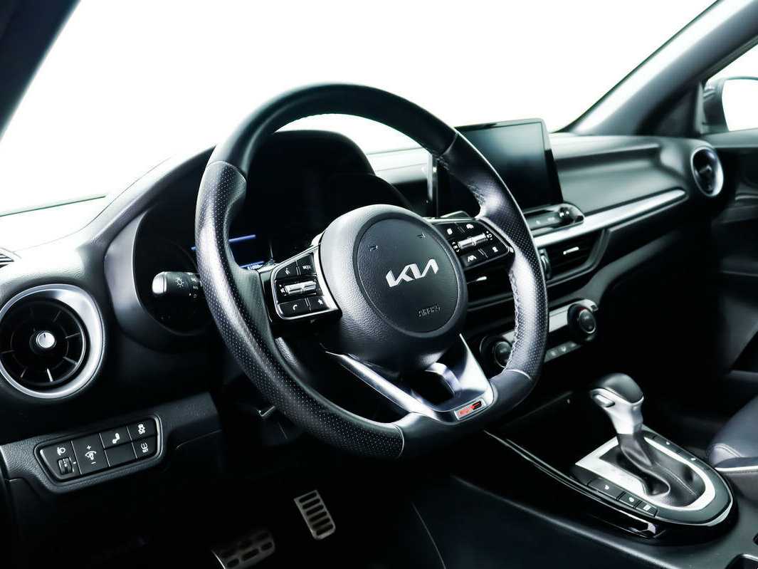 Купить Kia Cerato с пробегом. Фото: #12
