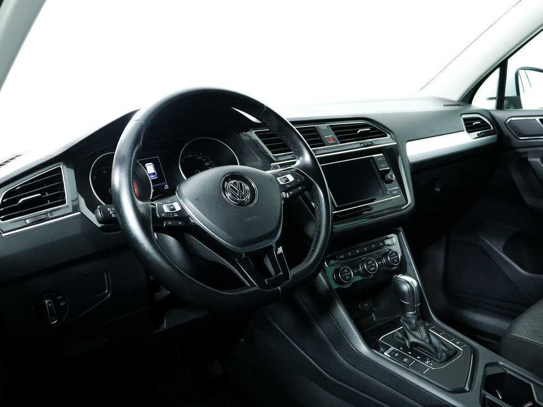 Купить Volkswagen Tiguan с пробегом. Фото: #11