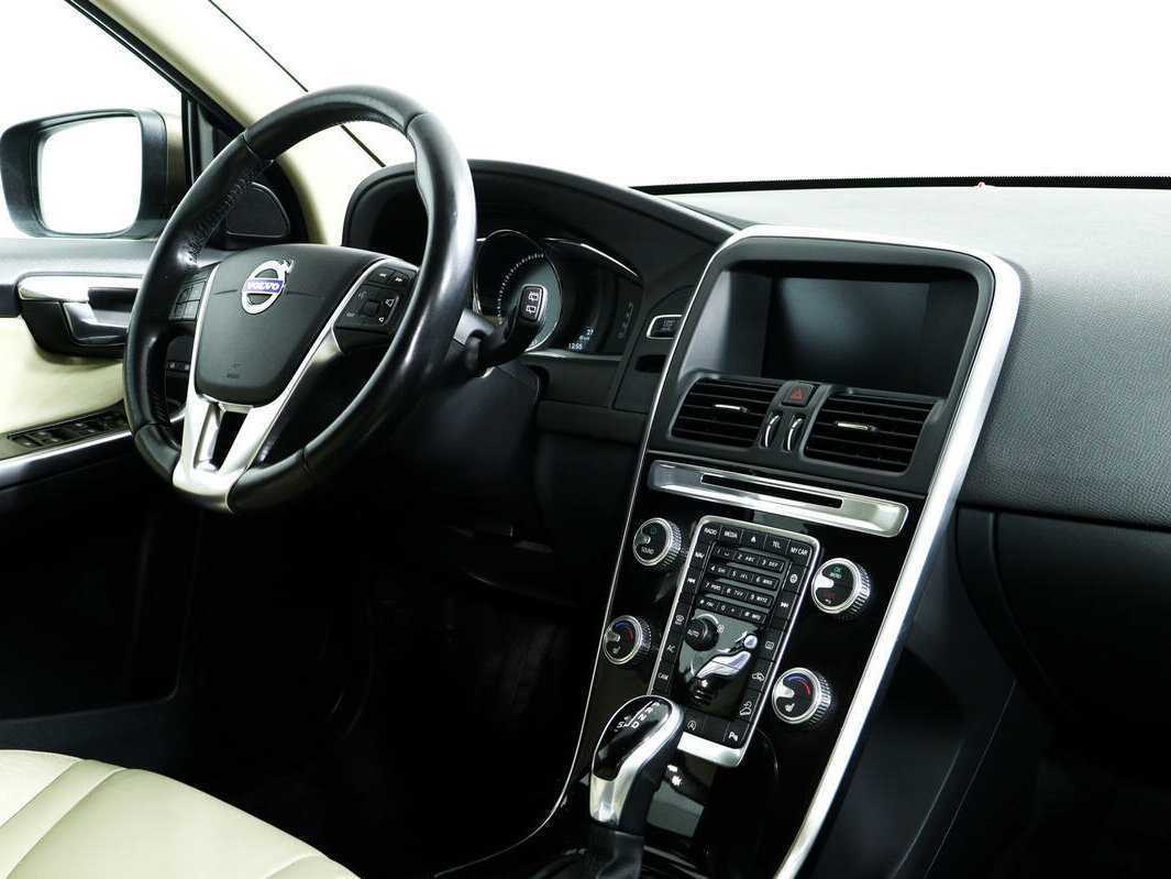 Купить Volvo XC60 с пробегом. Фото: #8