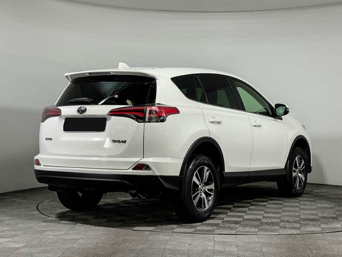Купить Toyota RAV4 с пробегом. Фото: #3