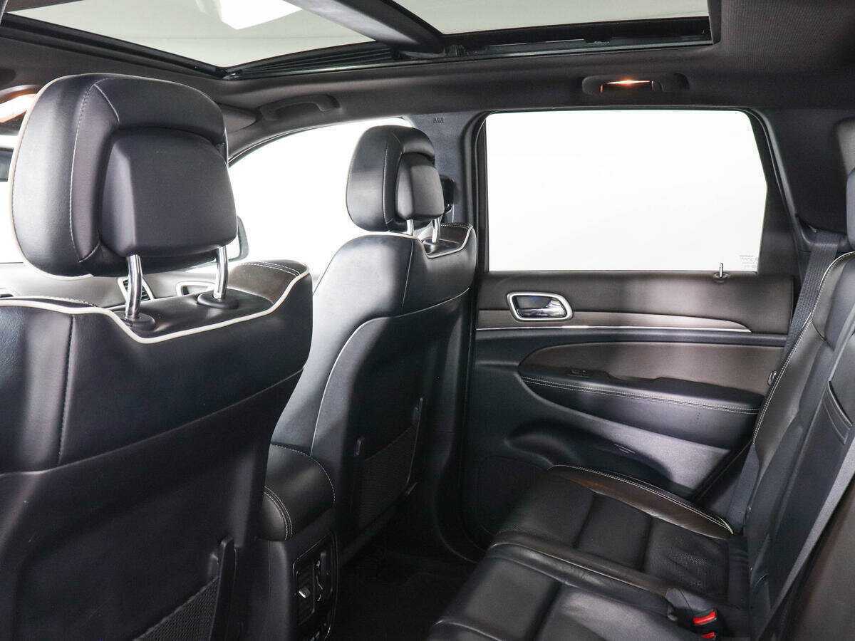 Купить Jeep Grand Cherokee с пробегом. Фото: #11