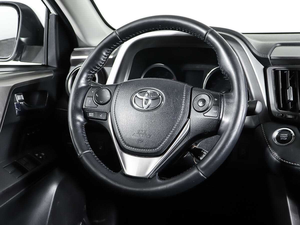 Купить Toyota RAV4 с пробегом. Фото: #14