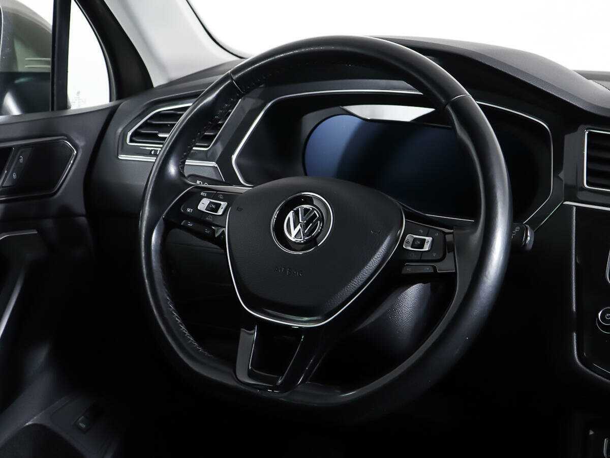 Купить Volkswagen Tiguan с пробегом. Фото: #16