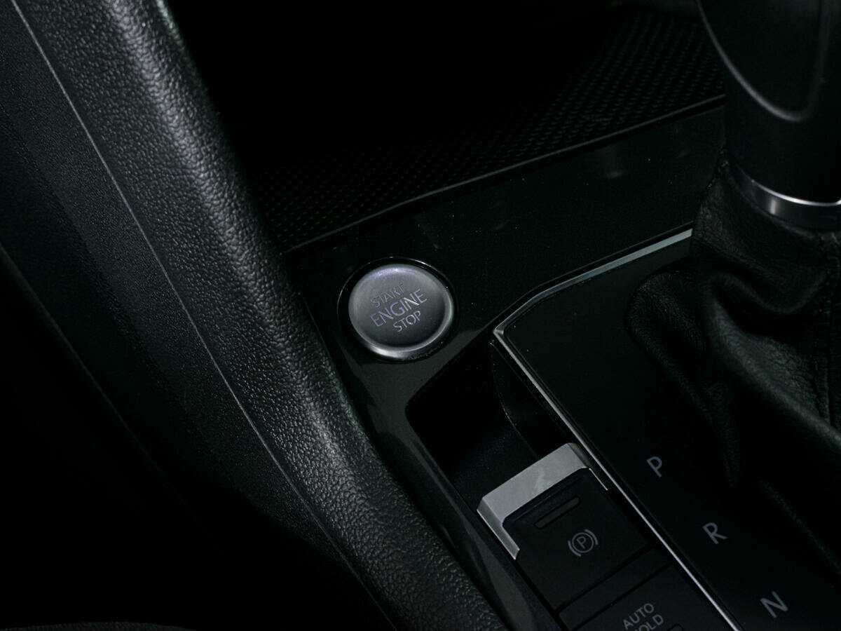 Купить Volkswagen Tiguan с пробегом. Фото: #16