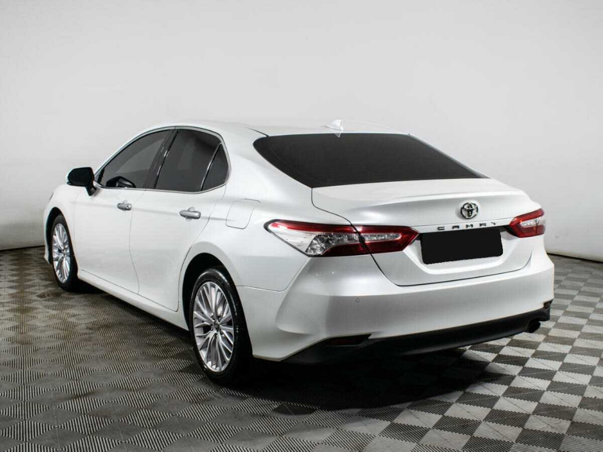 Купить Toyota Camry с пробегом. Фото: #4