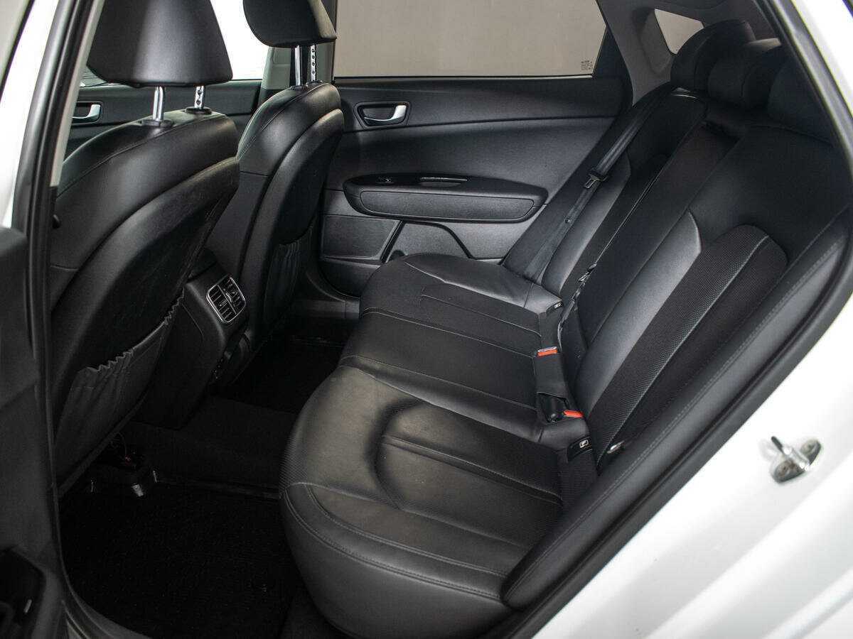 Купить Kia Optima с пробегом. Фото: #9