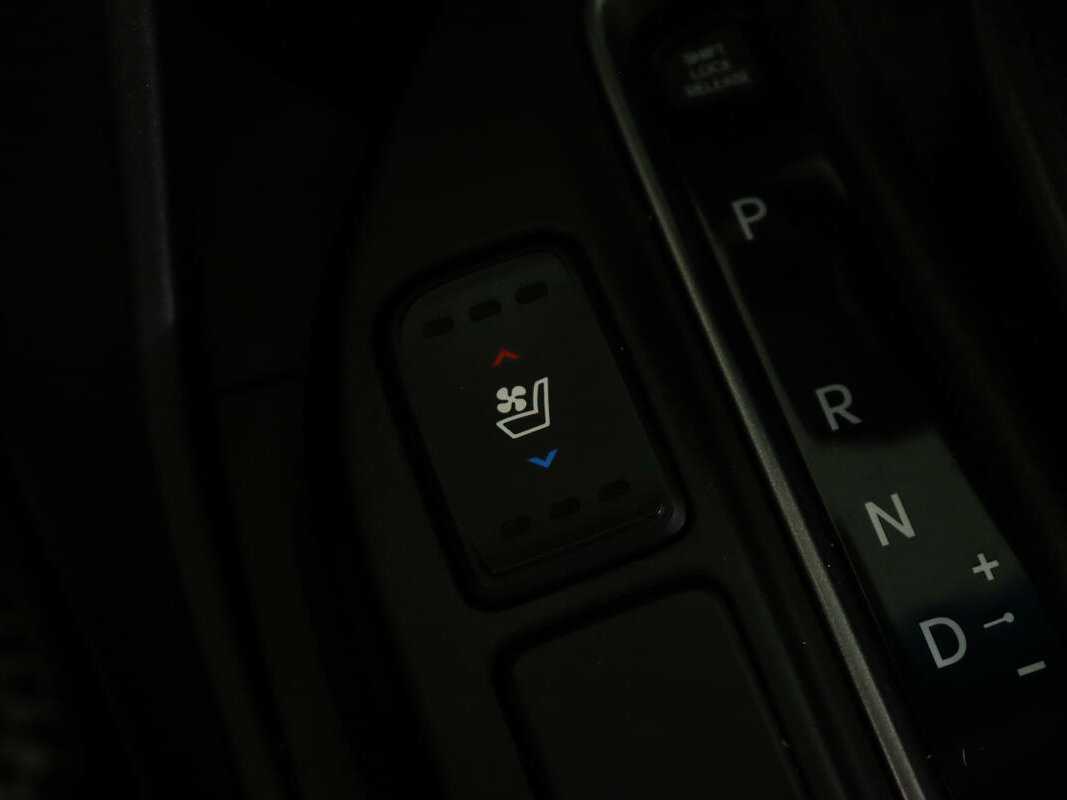 Купить Hyundai Santa Fe с пробегом. Фото: #23