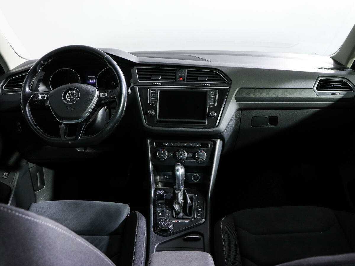 Купить Volkswagen Tiguan с пробегом. Фото: #11