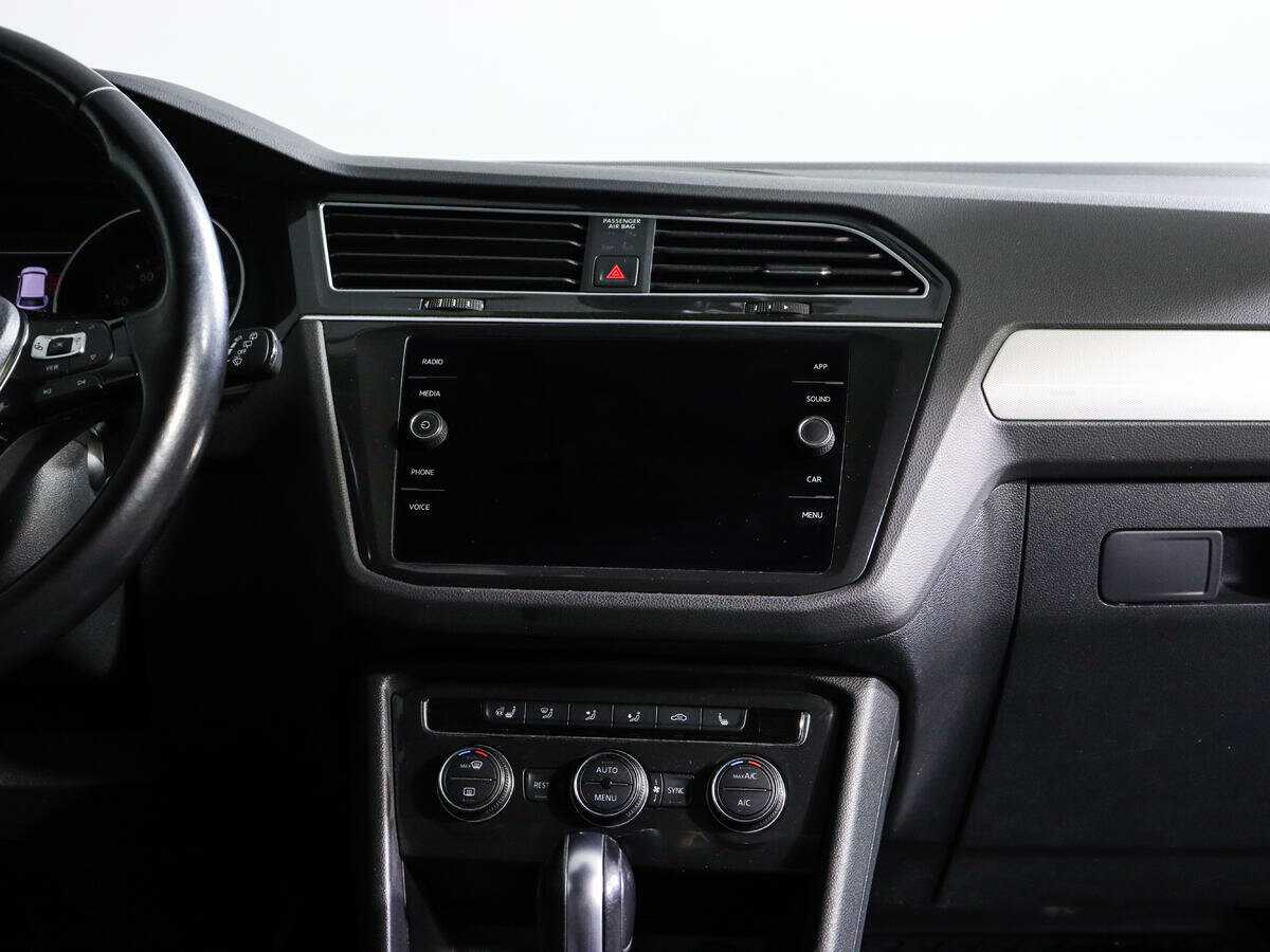 Купить Volkswagen Tiguan с пробегом. Фото: #10
