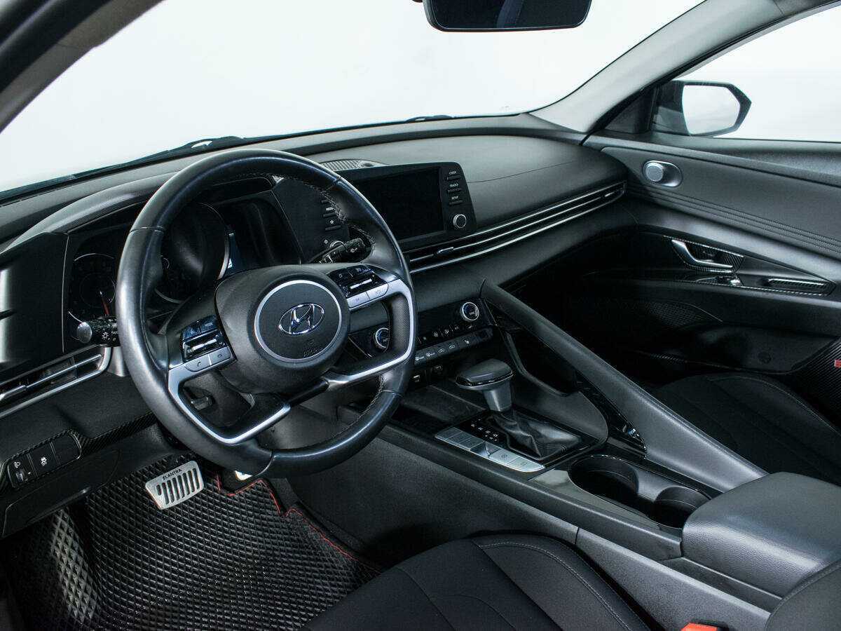Купить Hyundai Elantra с пробегом. Фото: #12