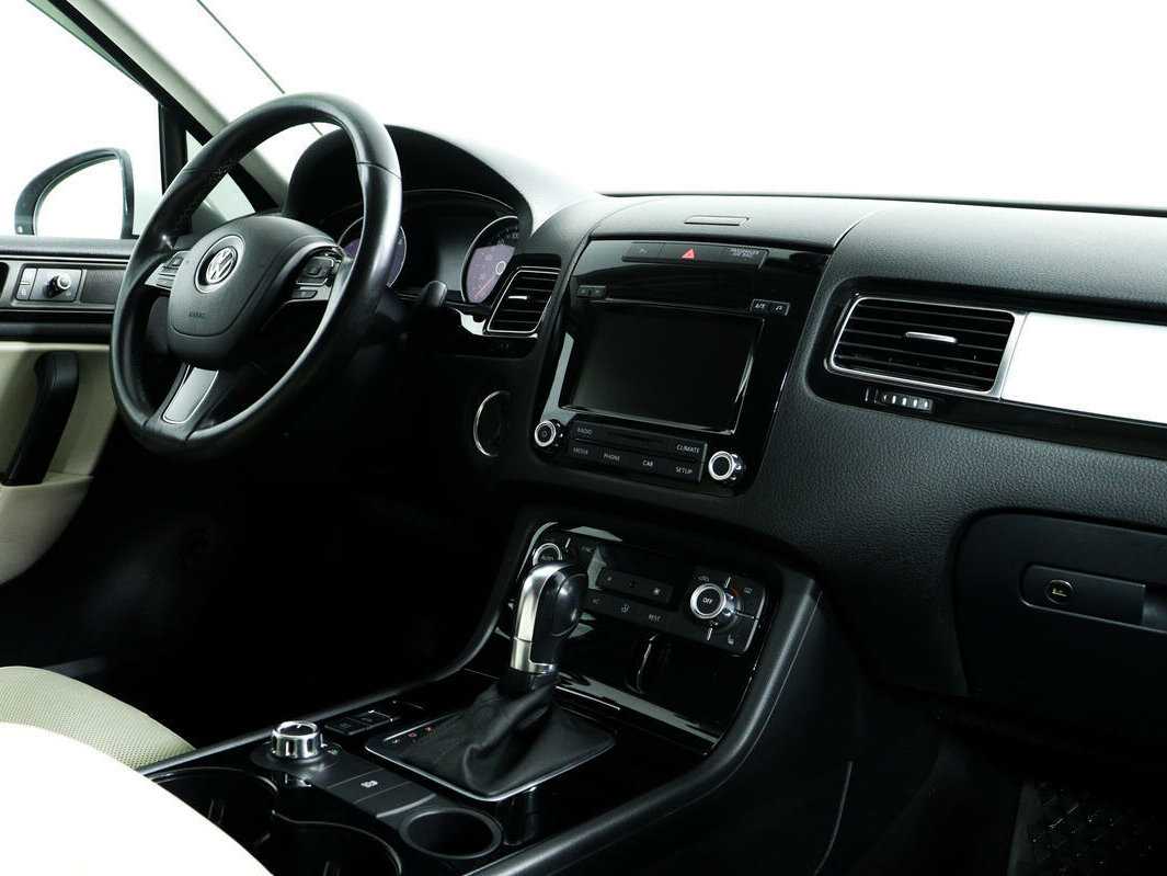 Купить Volkswagen Touareg с пробегом. Фото: #8