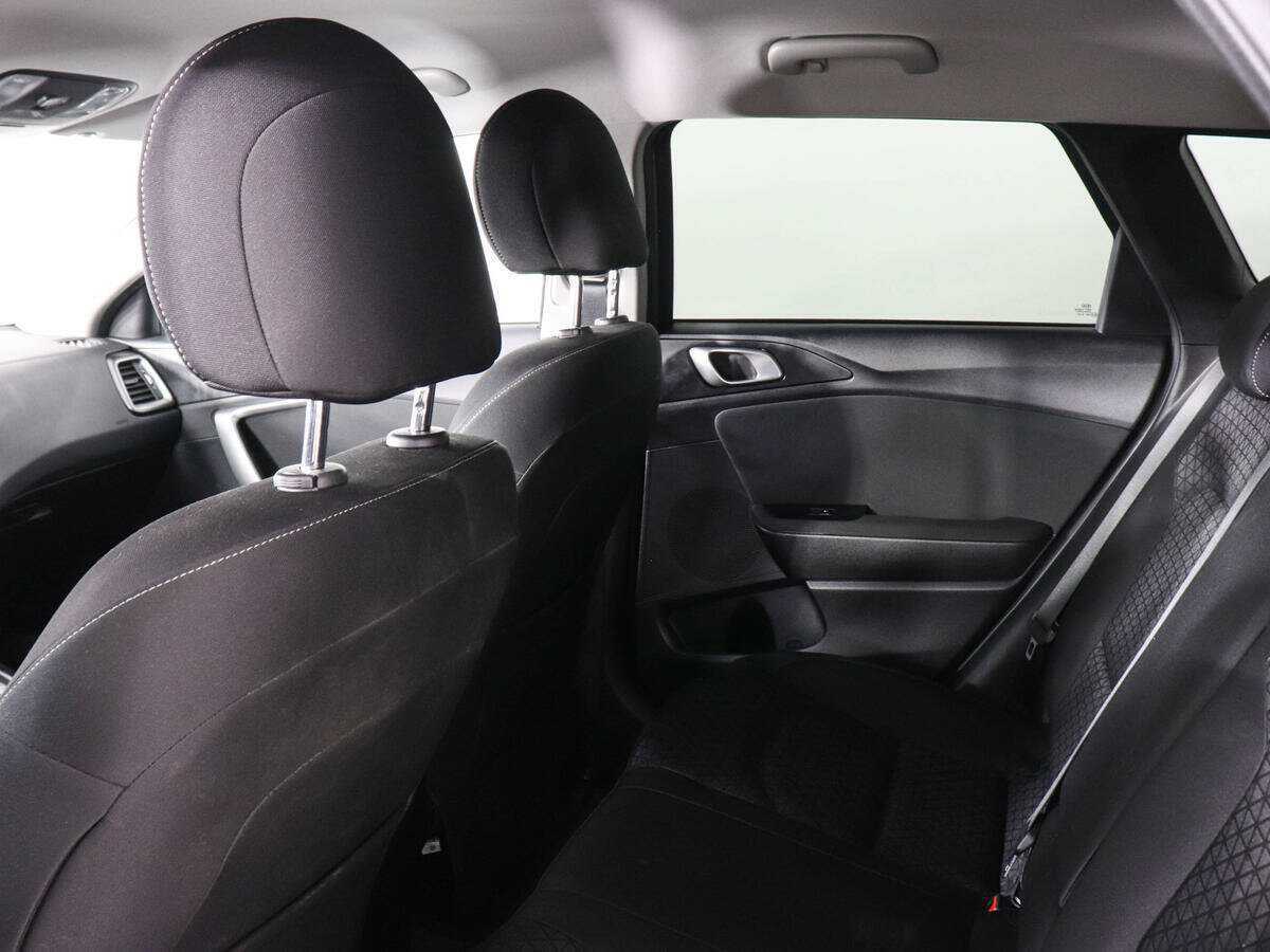 Купить Kia Ceed с пробегом. Фото: #11