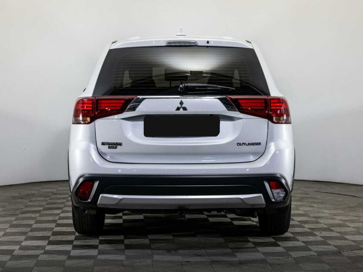 Купить Mitsubishi Outlander с пробегом. Фото: #4
