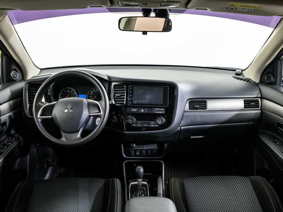 Купить Mitsubishi Outlander с пробегом. Фото: #10