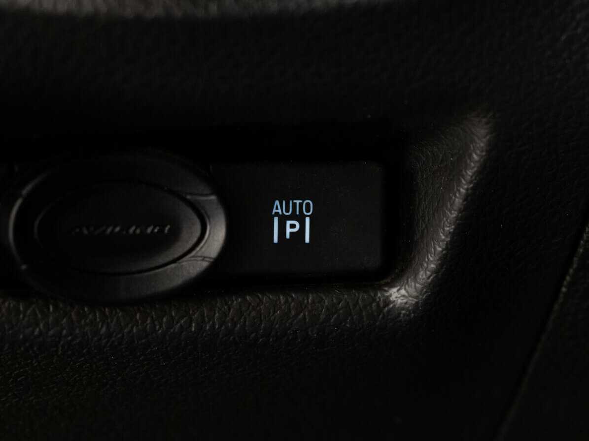 Купить Ford Explorer с пробегом. Фото: #22