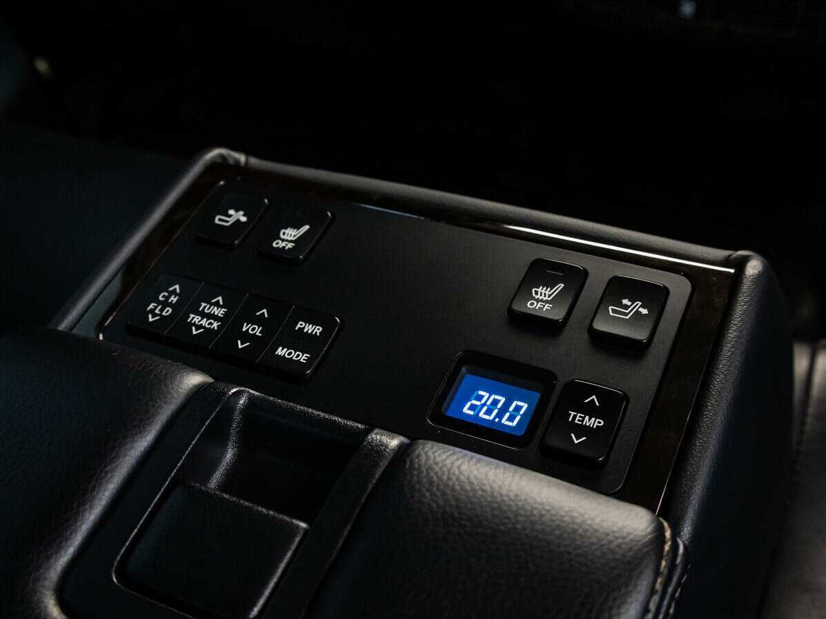 Купить Toyota Camry с пробегом. Фото: #15