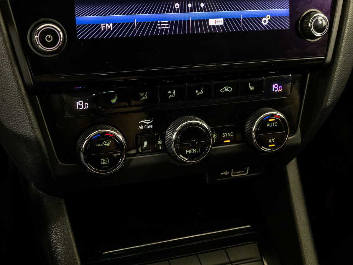 Купить Skoda Octavia с пробегом. Фото: #21