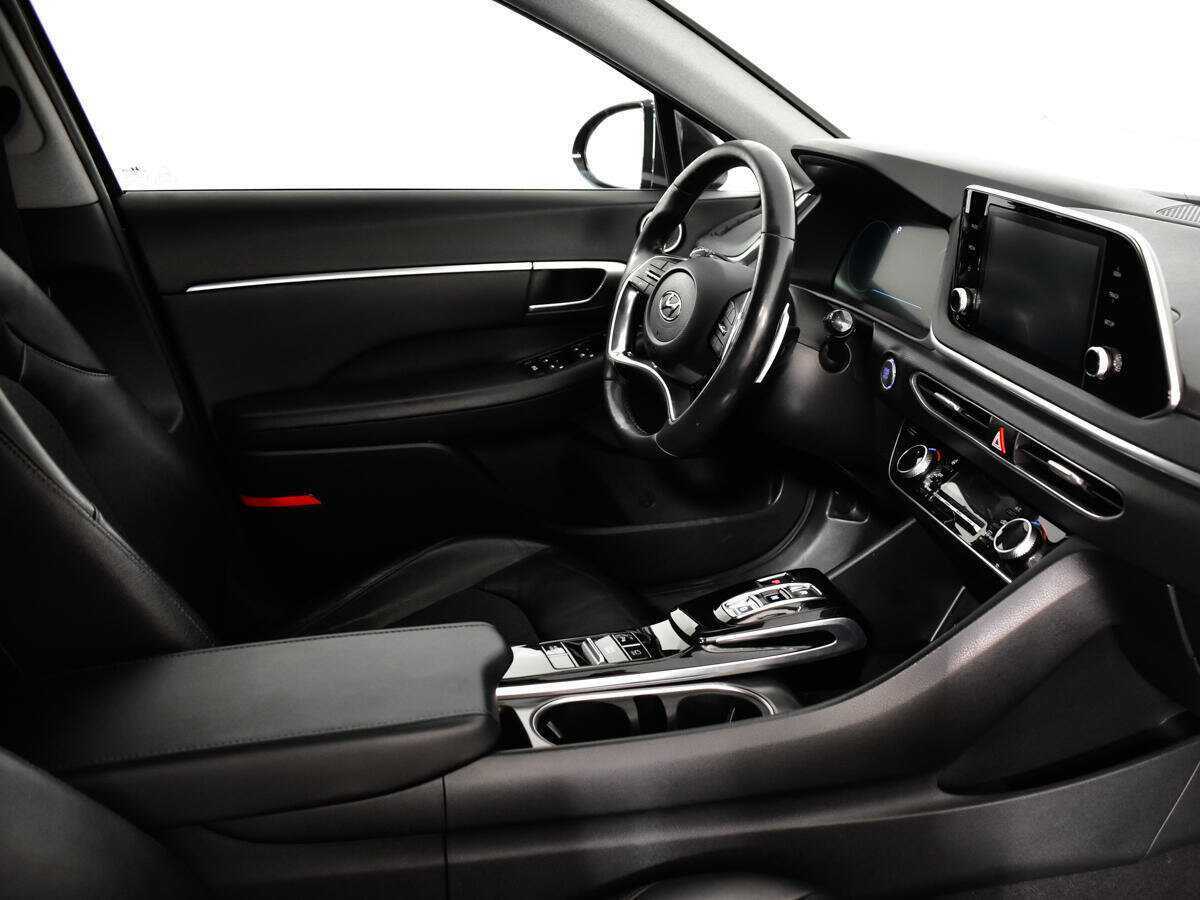 Купить Hyundai Sonata с пробегом. Фото: #4