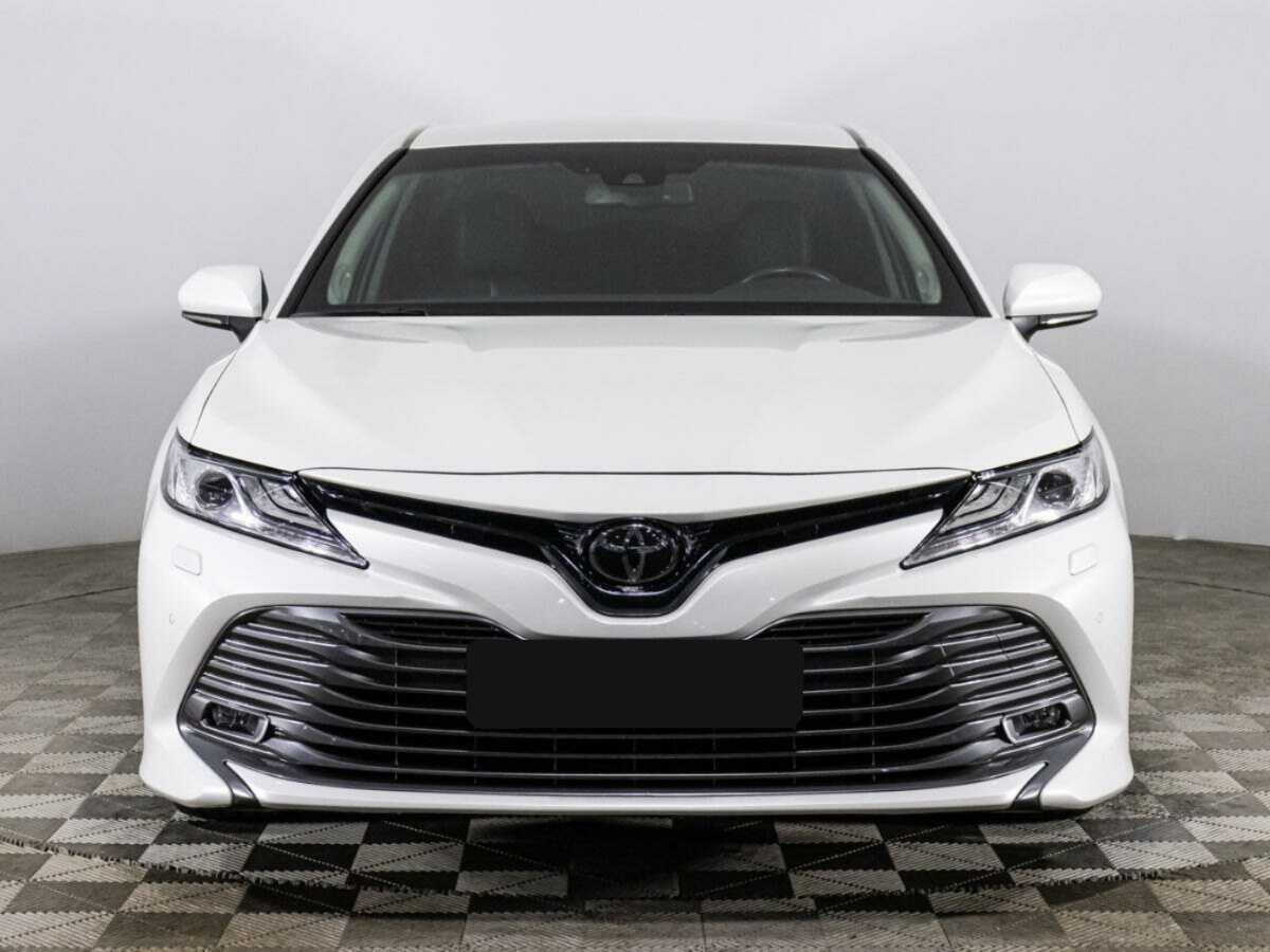 Купить Toyota Camry с пробегом. Фото: #1