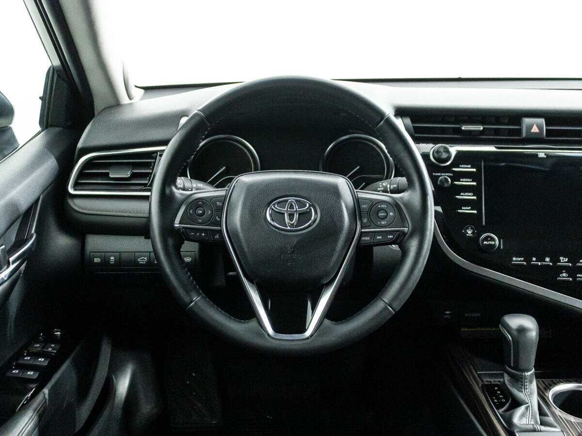 Купить Toyota Camry с пробегом. Фото: #18