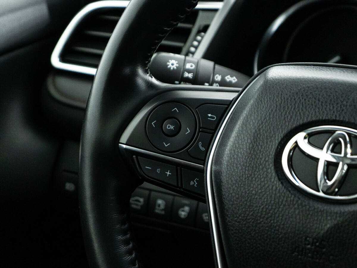 Купить Toyota Camry с пробегом. Фото: #19